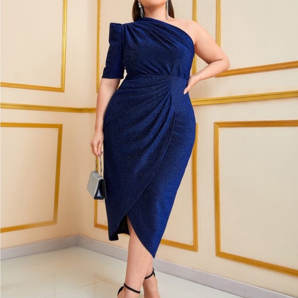 Plus Size Luxe One Shoulder Ruched Asymmetrical Hem Glitter Evening Party Dress - Picture 11 of 16